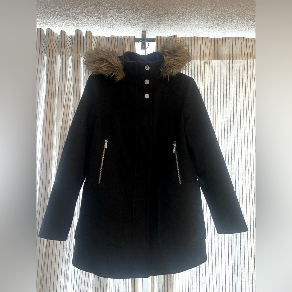London Fog pea coat, size m, with detachable fur lined hood.